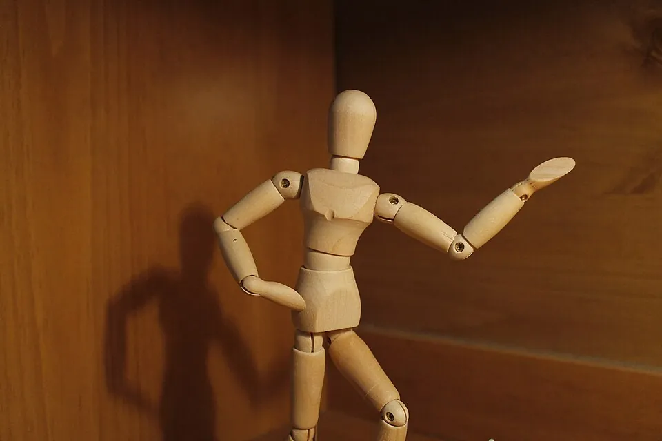 木製のデッサン人形