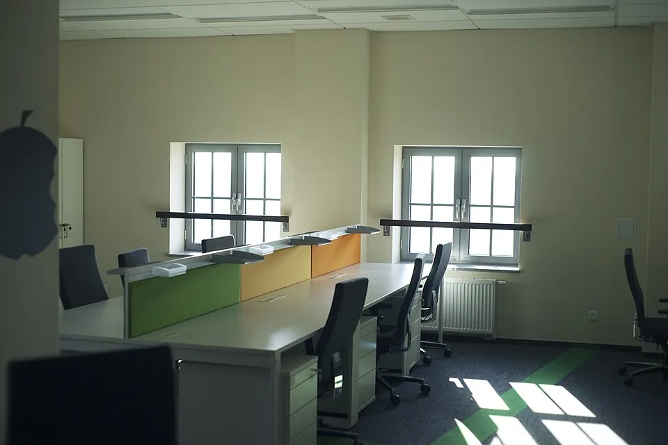 Photograph of empty Wikidot offices.