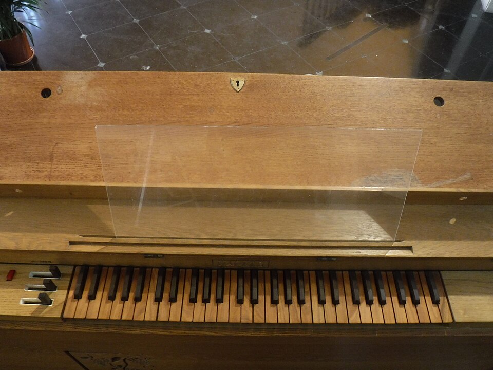 オルガンの鍵盤